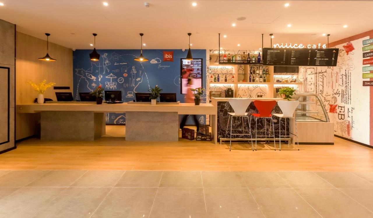 Ibis Zhengzhou Longhai Road Extérieur photo